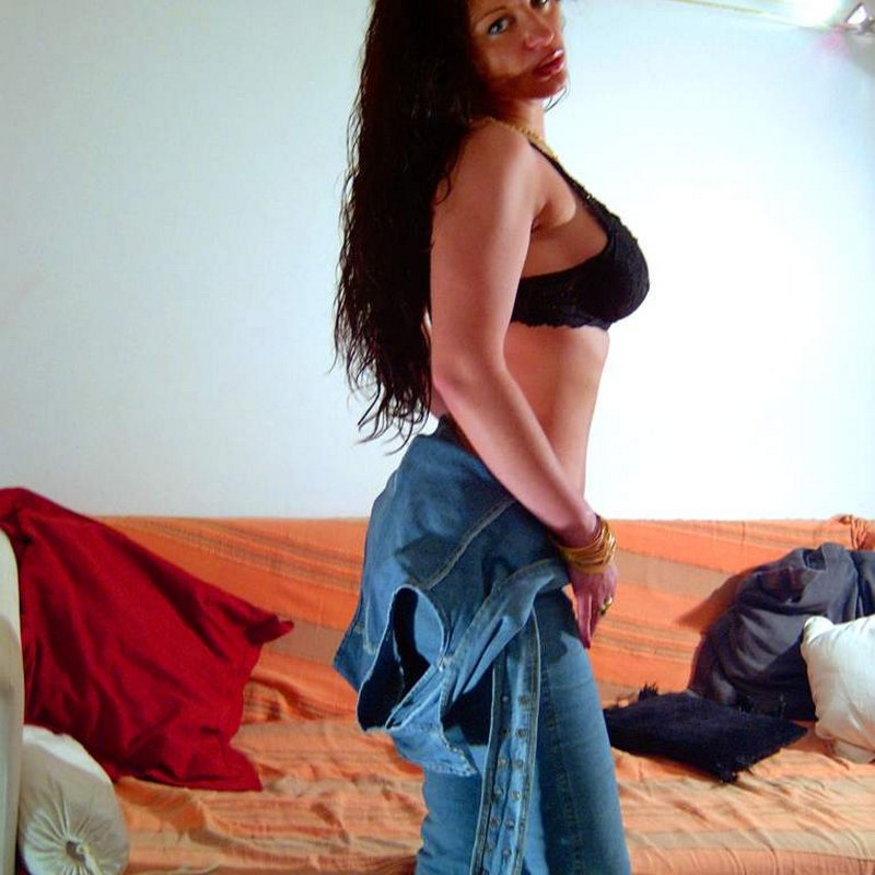 Yseult 23 Escort-girls La Brauderie