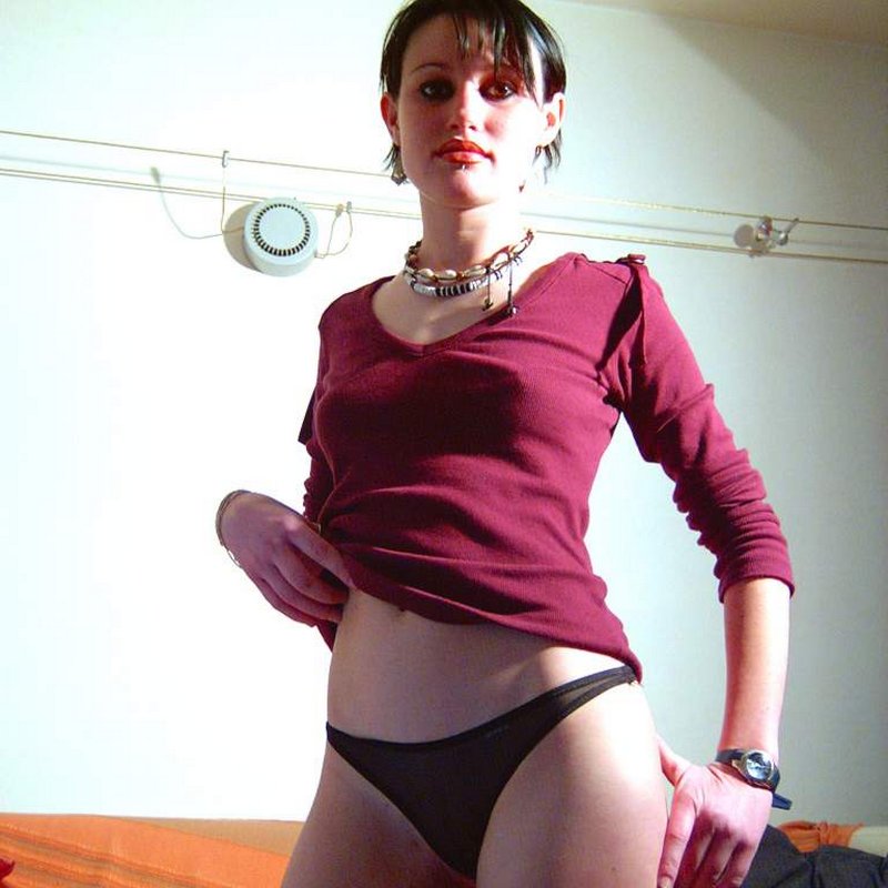 Sarah 20 Services escort Gomberville