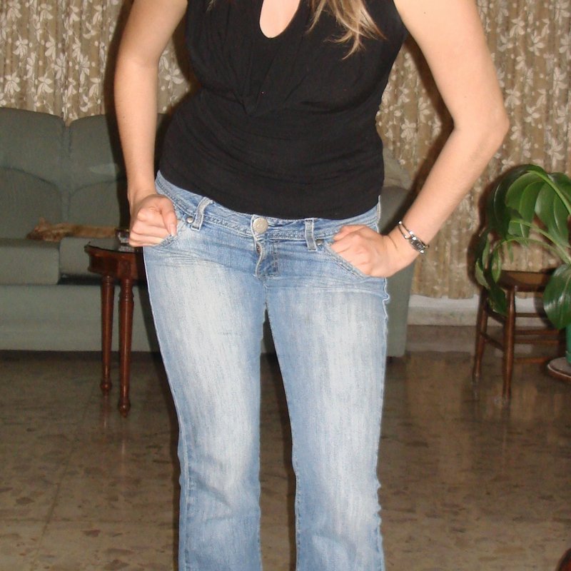 Laurence  24 Escorte Gomberville