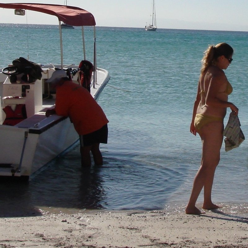 Ariane 23 Escort Le Marchand