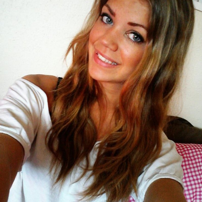 Bernardine 28 Rencontre escort Kerhostin
